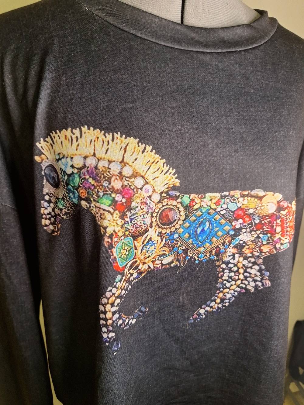 Women’s Black Crewneck Sweatshirt with Jeweled Horse Graphic Size XL